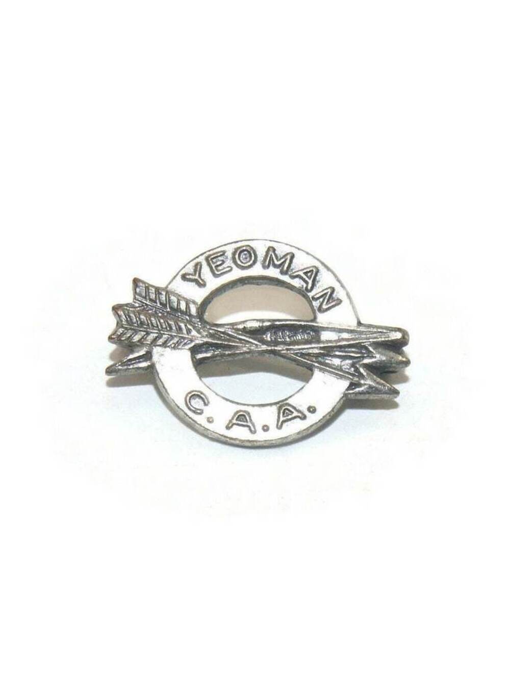 Vintage Yeoman CAA Silver Tone Lapel Pin Camp Archery Assoc Arrows Pin.